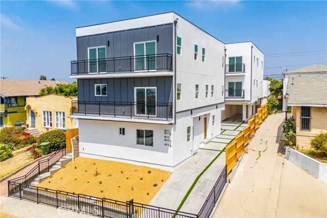 Front Image Thumbnail for CRBB25272568