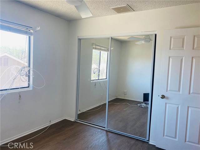 Detail Gallery Image 13 of 18 For 37933 Rosemarie St, Palmdale,  CA 93550 - 4 Beds | 2/1 Baths