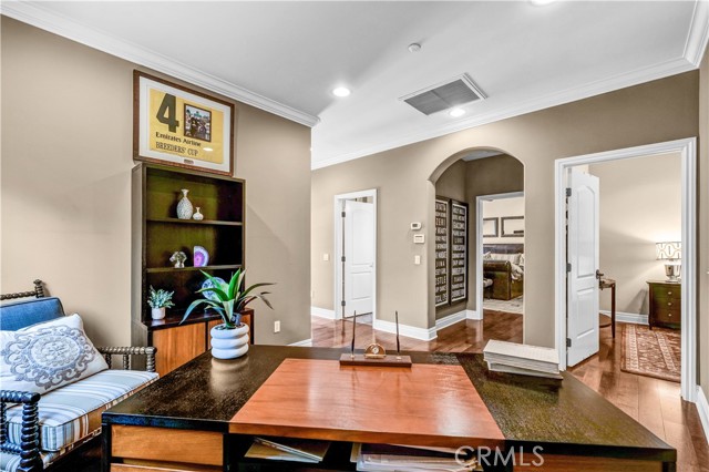 638 Sierra Madre Blvd, Sierra Madre CA: https://media.crmls.org/medias/14abefef-88c7-497d-a983-55842a1d4f2a.jpg
