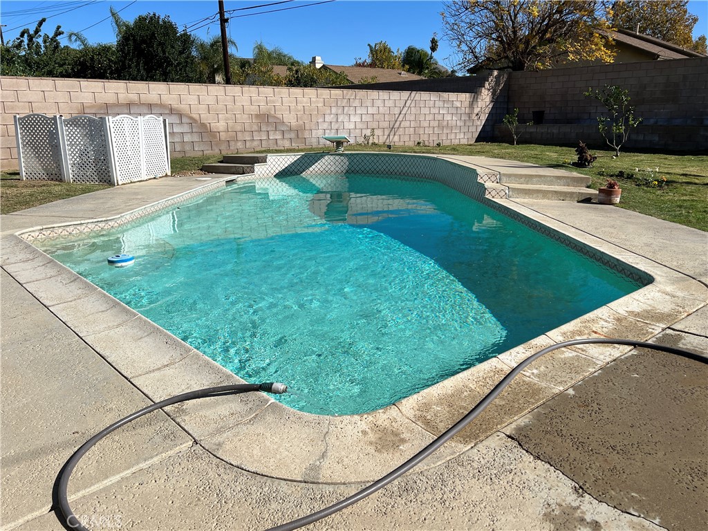 https://media.crmls.org/medias/14ac83fa-638e-4d6a-9141-03454c3e17cd.jpg?preset=X-Large