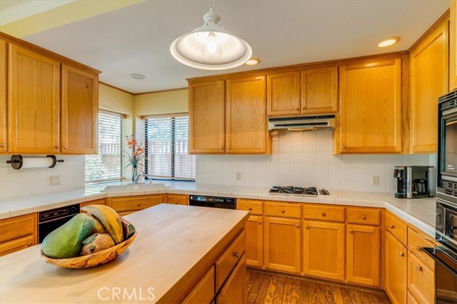 5619 Tamarisk Way, San Luis Obispo CA: https://media.crmls.org/medias/14acaad2-9c61-4951-ac91-9da3be56e91f.jpg