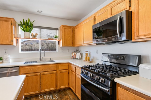 Detail Gallery Image 12 of 38 For 13293 Spicewood Ct, Victorville,  CA 92392 - 4 Beds | 2 Baths