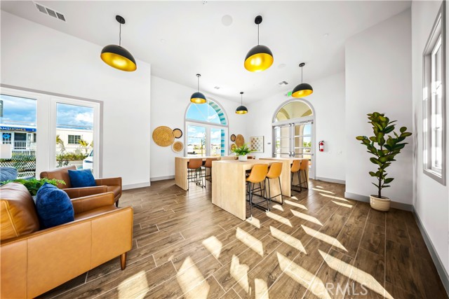 Detail Gallery Image 23 of 25 For 586 via Chelsea, Camarillo,  CA 93012 - 3 Beds | 2/1 Baths