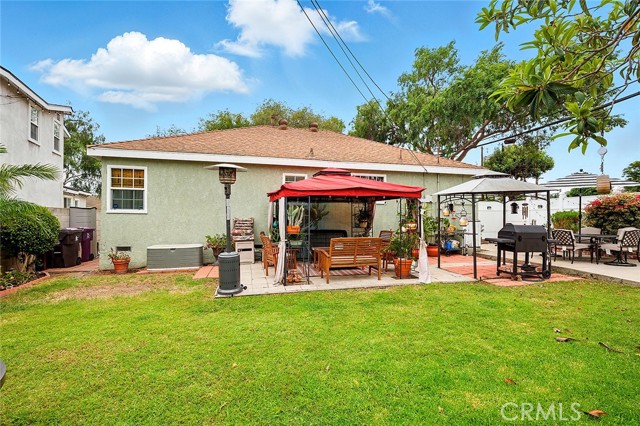 4303 E De Ora Way, Long Beach CA: https://media.crmls.org/medias/14ad7c33-682b-4165-8de4-6a529b5739d6.jpg