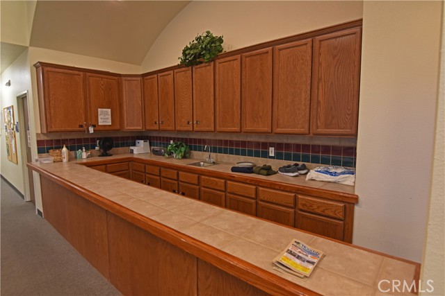 11614 Ridgemark Road, Apple Valley CA: https://media.crmls.org/medias/14ade00d-17a3-4e90-9829-fe47cfb235f0.jpg
