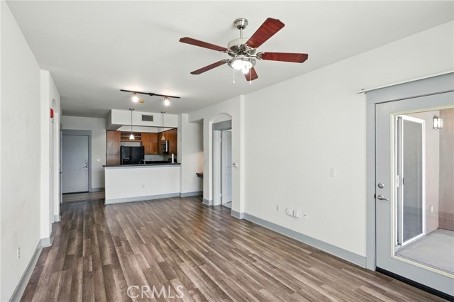 24585 Town Center Drive, Valencia CA: https://media.crmls.org/medias/14ae3b4b-e2c9-46dd-a86e-51c60fa3537e.jpg