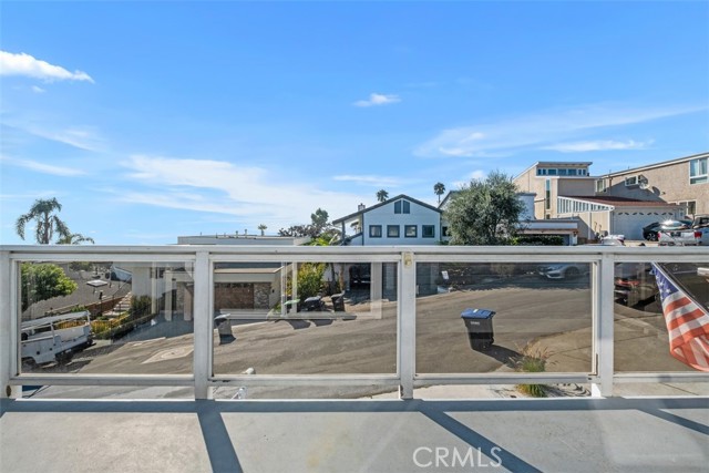 Detail Gallery Image 22 of 32 For 1070 Noria St, Laguna Beach,  CA 92651 - 3 Beds | 2 Baths