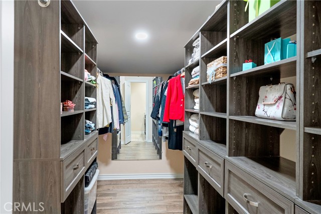 Detail Gallery Image 38 of 70 For 17211 Orozco St, Granada Hills,  CA 91344 - 5 Beds | 5/1 Baths
