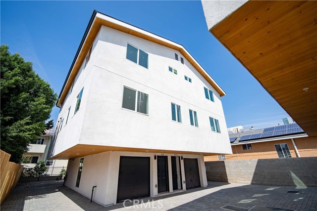 1031 N Cummings Street, Los Angeles CA: https://media.crmls.org/medias/14affd81-ccc6-4a2d-96c8-00d2ed9ef718.jpg