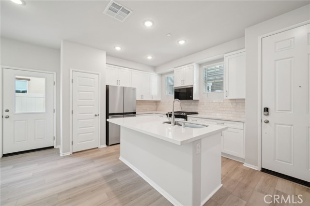 40411 Via Cava, Temecula CA: https://media.crmls.org/medias/14b02984-588f-4be2-8c3e-694b9f0ffa17.jpg