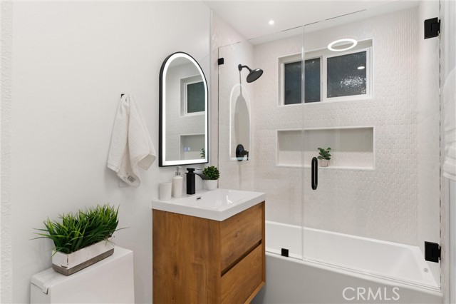 Detail Gallery Image 17 of 33 For 1364 Dunning Dr, Laguna Beach,  CA 92651 - 3 Beds | 2 Baths