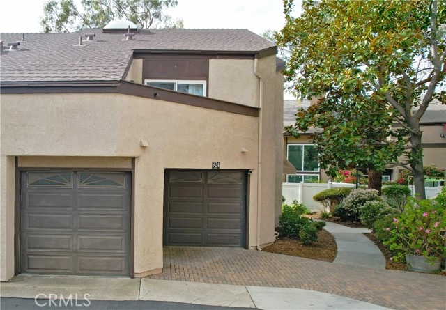 Image 24 of 30 For 924 Hyde Court