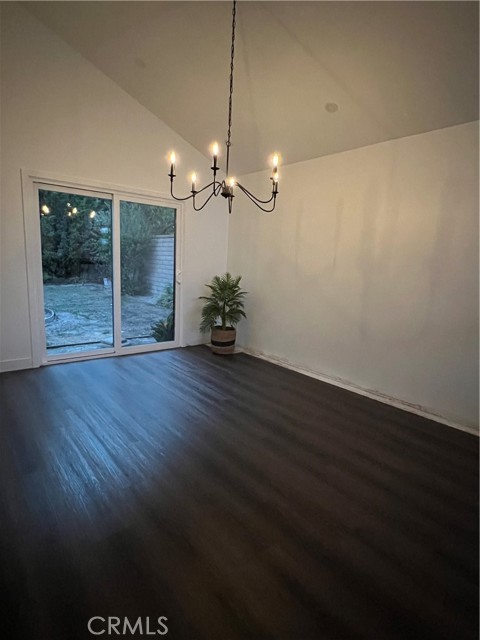 dining area leads to kitchen