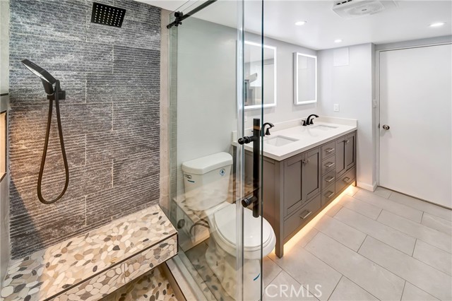 Detail Gallery Image 18 of 43 For 19706 Victory Bld, Woodland Hills,  CA 91367 - 4 Beds | 2 Baths