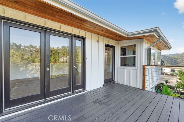 Detail Gallery Image 4 of 40 For 6324 Grape, Los Angeles,  CA 90068 - 4 Beds | 2 Baths