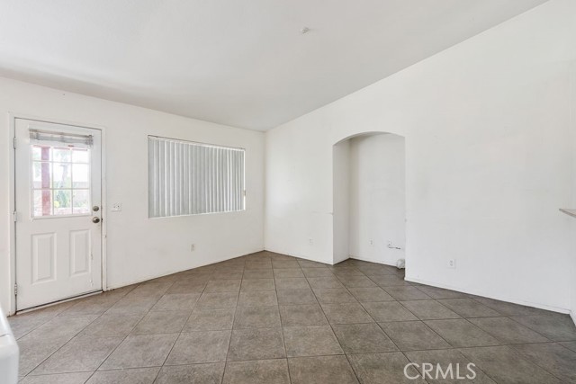 Detail Gallery Image 13 of 33 For 16205 Seville Ave, Fontana,  CA 92335 - 4 Beds | 2 Baths
