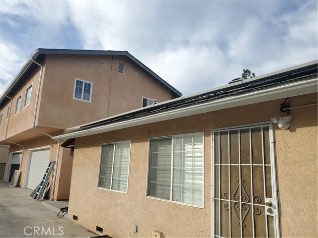 Detail Gallery Image 2 of 5 For 729 731 N Soldano Ave, Azusa,  CA 91702 - – Beds | – Baths