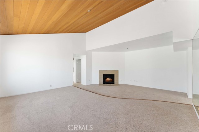 Detail Gallery Image 18 of 46 For 1230 E Ocean, Long Beach,  CA 90802 - 3 Beds | 3 Baths