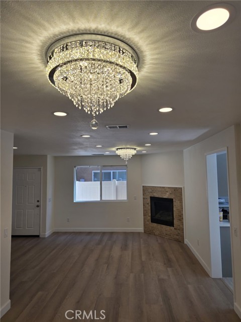 9427 Lemona Avenue, North Hills CA: https://media.crmls.org/medias/14b3b77d-2fa7-459c-a622-8d1bf90716fb.jpg