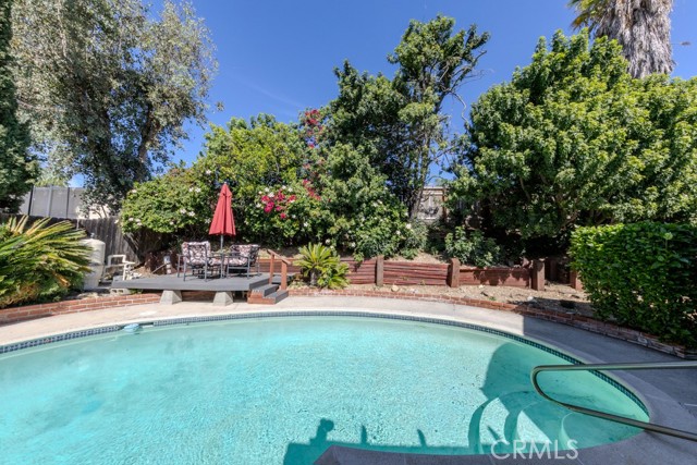 Image 21 of 27 For 19701 Dunsmuir Plaza