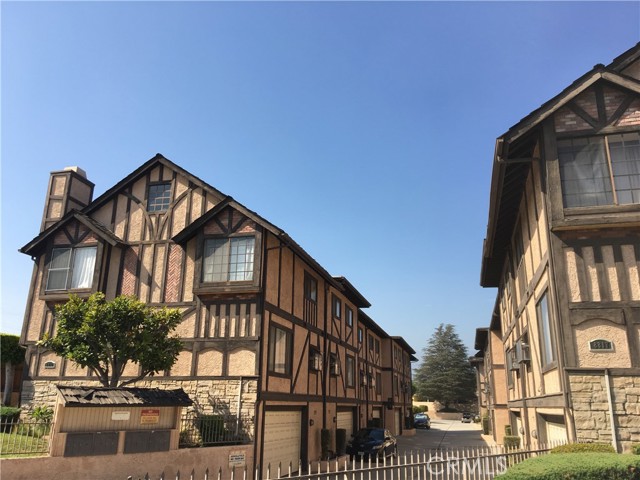 8815 Mission Drive, Rosemead CA: https://media.crmls.org/medias/14b48775-6a61-4106-97a4-1510d2d9d517.jpg