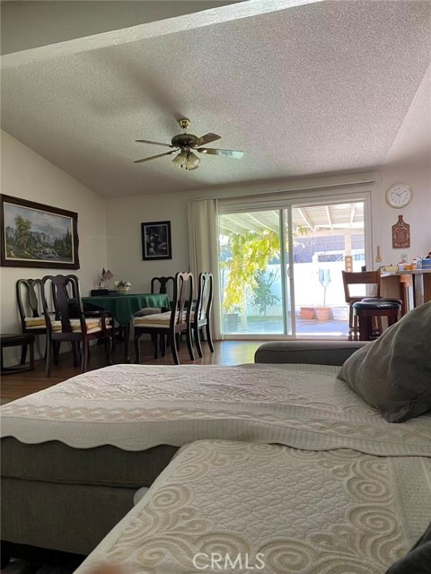 Detail Gallery Image 11 of 22 For 31928 Cinnabar, Castaic,  CA 91384 - 3 Beds | 2 Baths