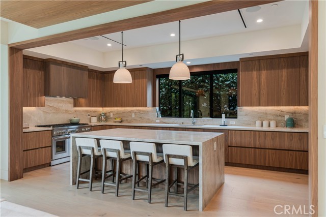 Detail Gallery Image 12 of 46 For 5075 Enfield, Encino,  CA 91316 - 4 Beds | 5 Baths