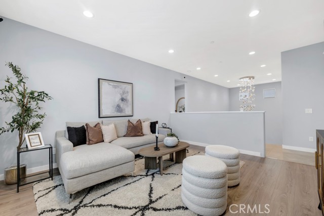 Image 25 of 62 For 18348 Cachet