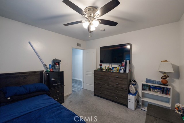 Detail Gallery Image 11 of 20 For 6103 Michelson St, Lakewood,  CA 90713 - 6 Beds | 4 Baths