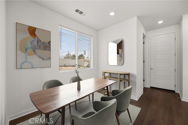 Detail Gallery Image 14 of 67 For 1348 Plaza Del Amo, Torrance,  CA 90501 - 3 Beds | 2/1 Baths