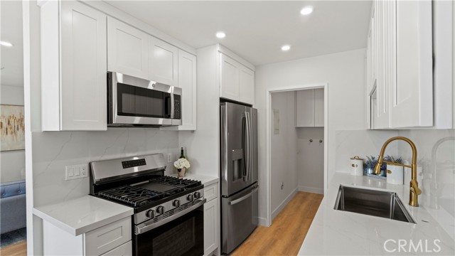 Detail Gallery Image 5 of 24 For 19812 Ridge Manor Way #39,  Yorba Linda,  CA 92886 - 3 Beds | 2/1 Baths