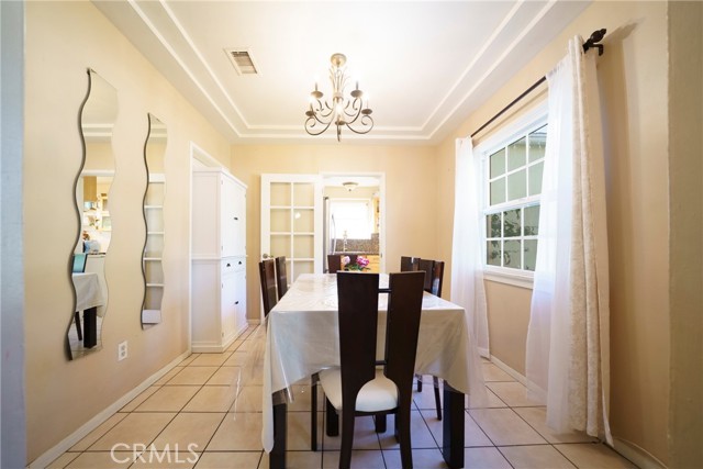 Detail Gallery Image 2 of 6 For 634 E Kingsley, Pomona,  CA 91767 - 2 Beds | 2 Baths