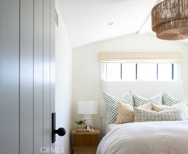 14b69de2 8766 469f B33b 3fc714b84e1b