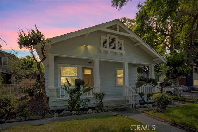 1270 W 19th Street, Long Beach CA: https://media.crmls.org/medias/14b6e773-79a6-42bc-8b7f-469a078c69b2.jpg