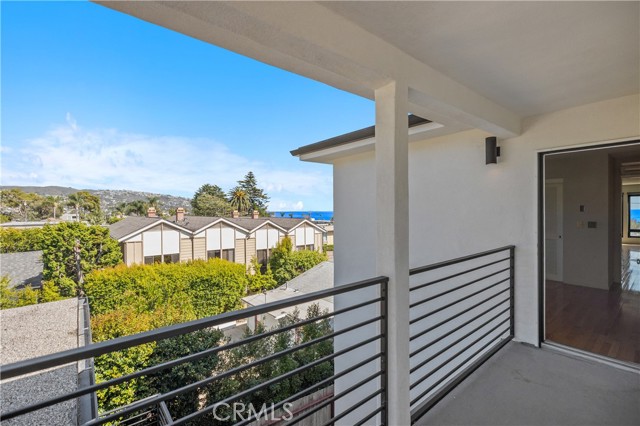 428 Cypress Drive, Laguna Beach CA: https://media.crmls.org/medias/14b6f1a9-667c-4964-8c40-4277f013660d.jpg
