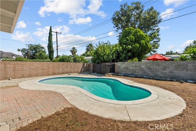 Detail Gallery Image 35 of 41 For 27410 Dewdrop Ave, Canyon Country,  CA 91351 - 3 Beds | 1/1 Baths
