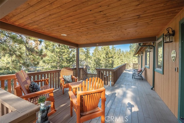 39607 Forest Road, Big Bear Lake CA: https://media.crmls.org/medias/14b88cc8-ebf8-47c2-b303-a7d24591a988.jpg