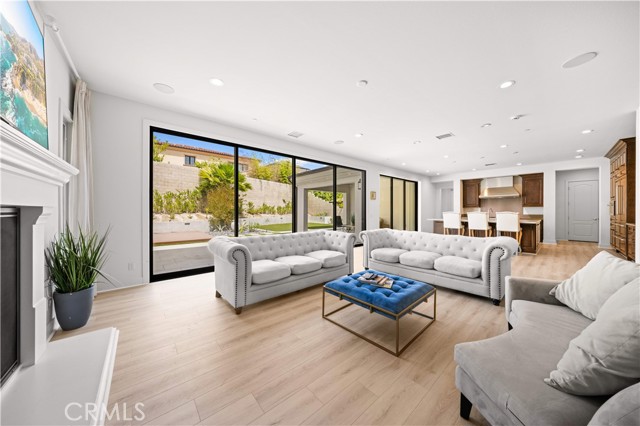 53 Eider Run, Irvine CA: https://media.crmls.org/medias/14ba07f3-babe-4ad0-b0aa-402bacdf29c3.jpg
