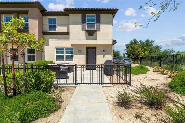 Detail Gallery Image 1 of 34 For 40410 Calle Real, Murrieta,  CA 92563 - 3 Beds | 2/1 Baths