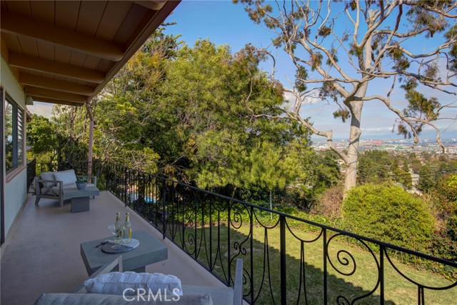 Detail Gallery Image 9 of 40 For 4612 Beauvais Rd, Rancho Palos Verdes,  CA 90275 - 3 Beds | 2/2 Baths
