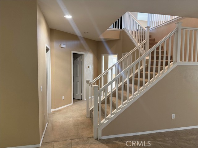 Detail Gallery Image 8 of 15 For 14063 Silverweed St, Hesperia,  CA 92344 - 5 Beds | 2/1 Baths