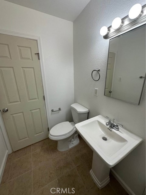 Detail Gallery Image 5 of 12 For 45410 Corkwood Avenue, Lancaster,  CA 93534 - 2 Beds | 1 Baths