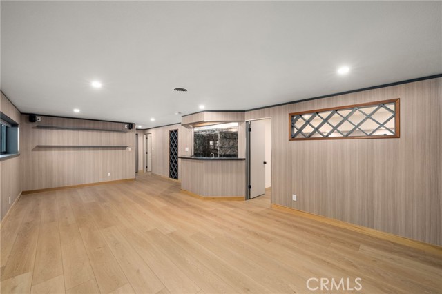 325 N Madison Avenue, Monrovia CA: https://media.crmls.org/medias/14bb9063-c658-4e02-baec-f66afa65af9b.jpg