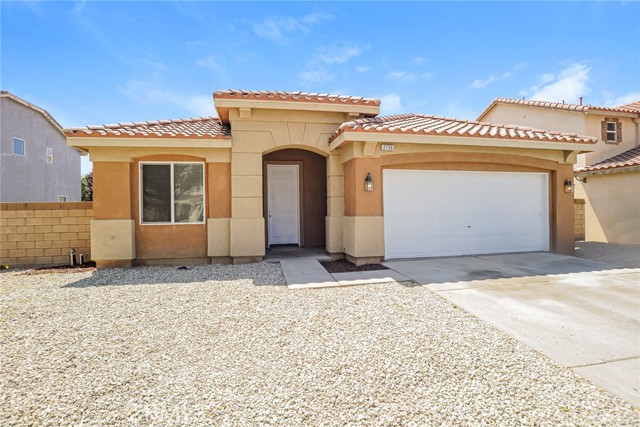 Detail Gallery Image 1 of 16 For 2736 Garnet Ln, Lancaster,  CA 93535 - 5 Beds | 2 Baths