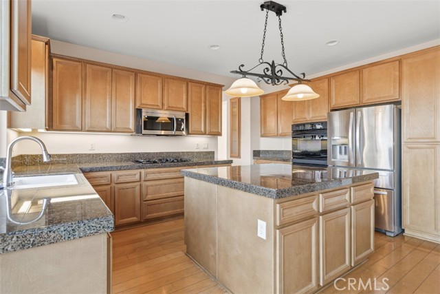 Detail Gallery Image 13 of 55 For 27772 Bottle Brush Way, Murrieta,  CA 92562 - 4 Beds | 2/1 Baths