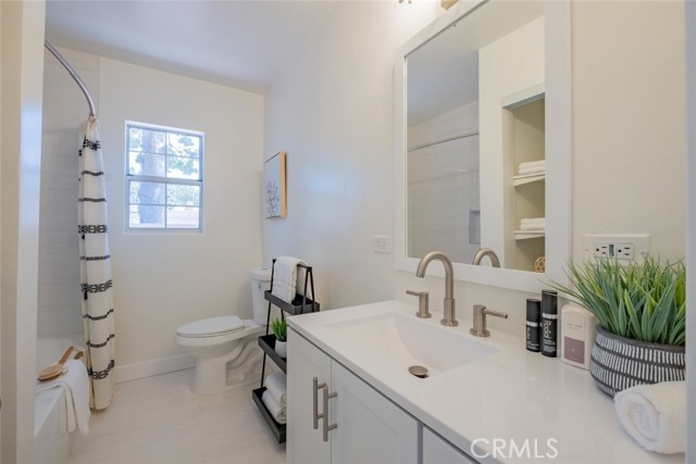 Detail Gallery Image 26 of 32 For 6535 Comanche Ave, Winnetka,  CA 91306 - 3 Beds | 2 Baths
