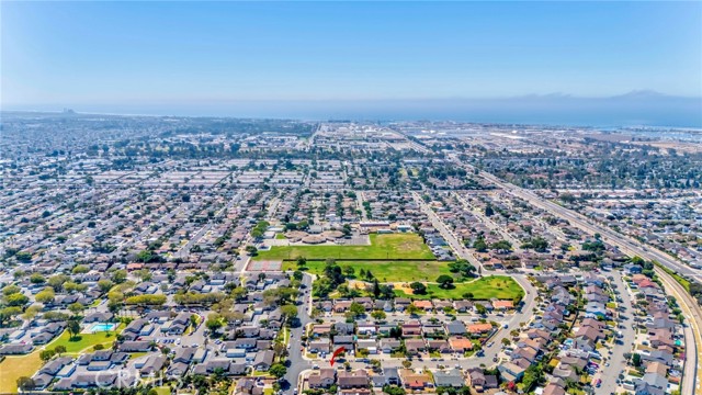 Detail Gallery Image 36 of 37 For 2401 El Portal Way, Oxnard,  CA 93035 - 4 Beds | 2/1 Baths