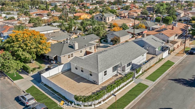 Detail Gallery Image 2 of 61 For 7700 Satsuma Ave, Sun Valley,  CA 91352 - 4 Beds | 2 Baths