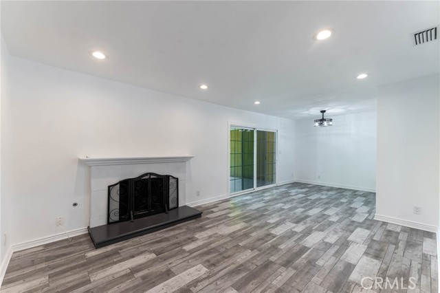 636 East Avenida De Los Arboles photo 8