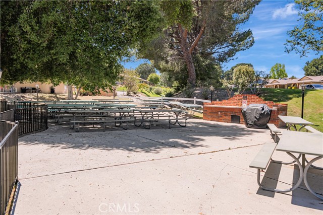 Detail Gallery Image 41 of 48 For 19223 Avenue of the Oaks #D,  Newhall,  CA 91321 - 2 Beds | 1 Baths